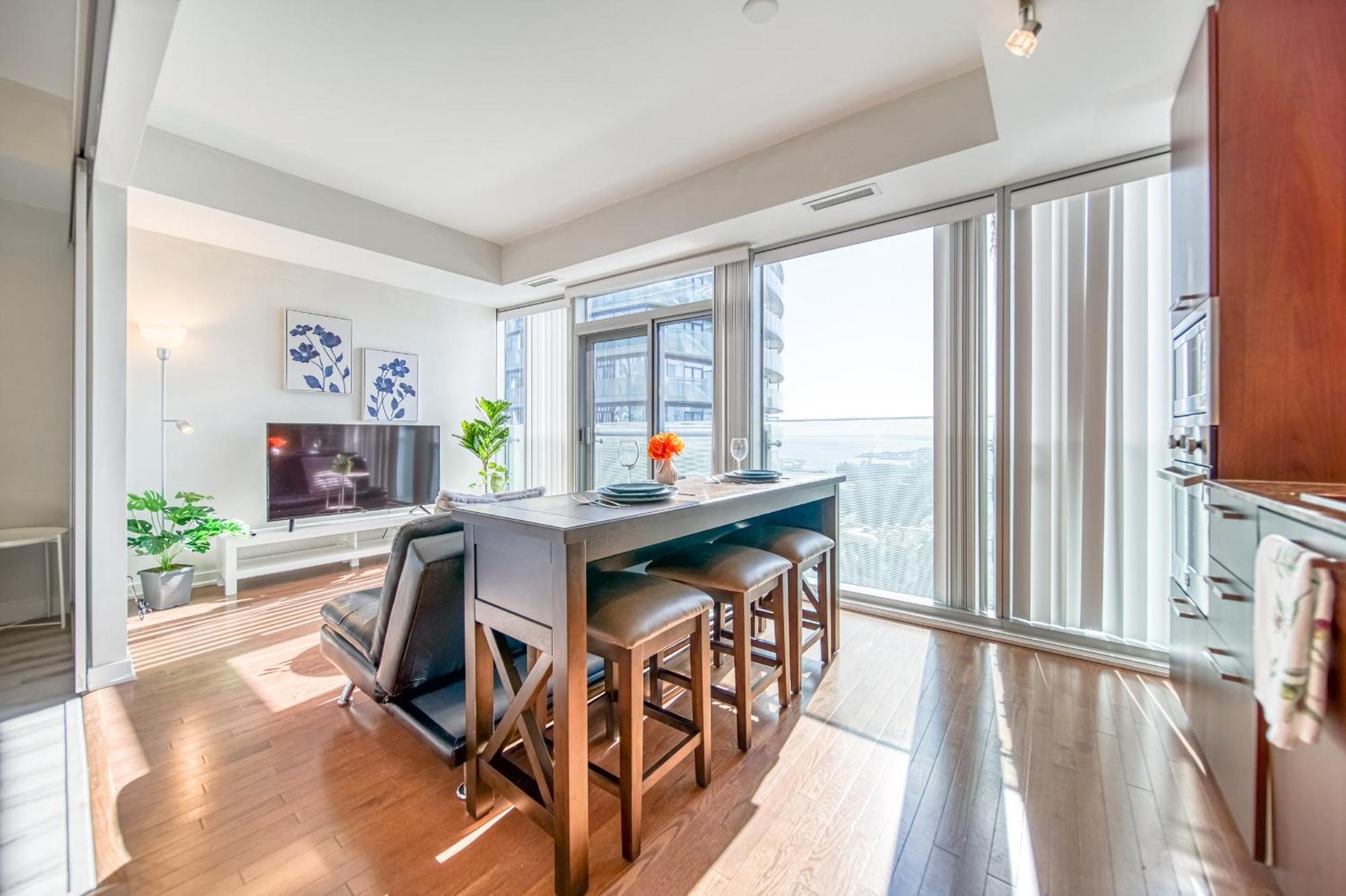 Skytree - Modern Rusty Condo Close To Union Station In Heart Of Downtown Торонто Номер фото