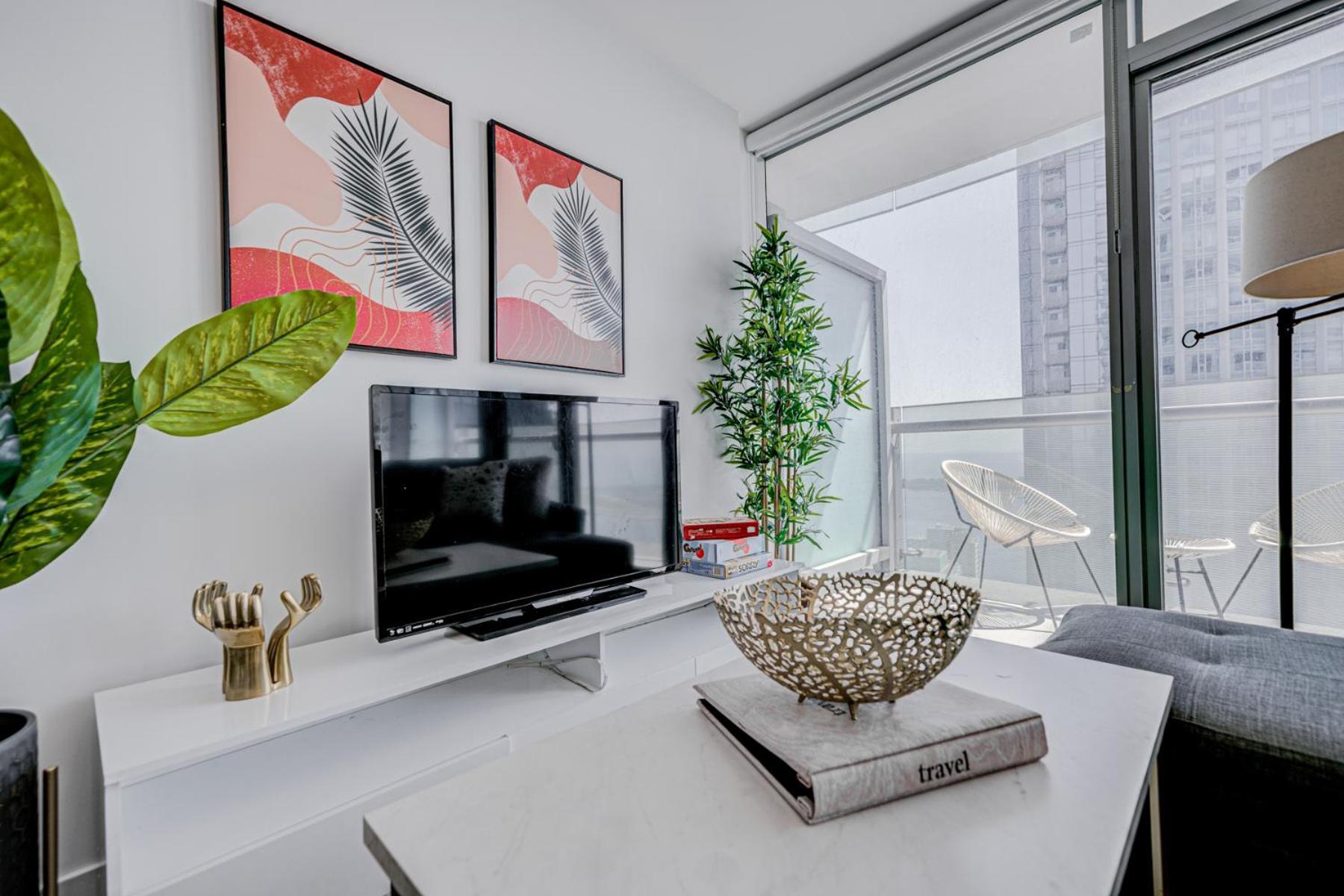 Skytree - Modern Rusty Condo Close To Union Station In Heart Of Downtown Торонто Экстерьер фото