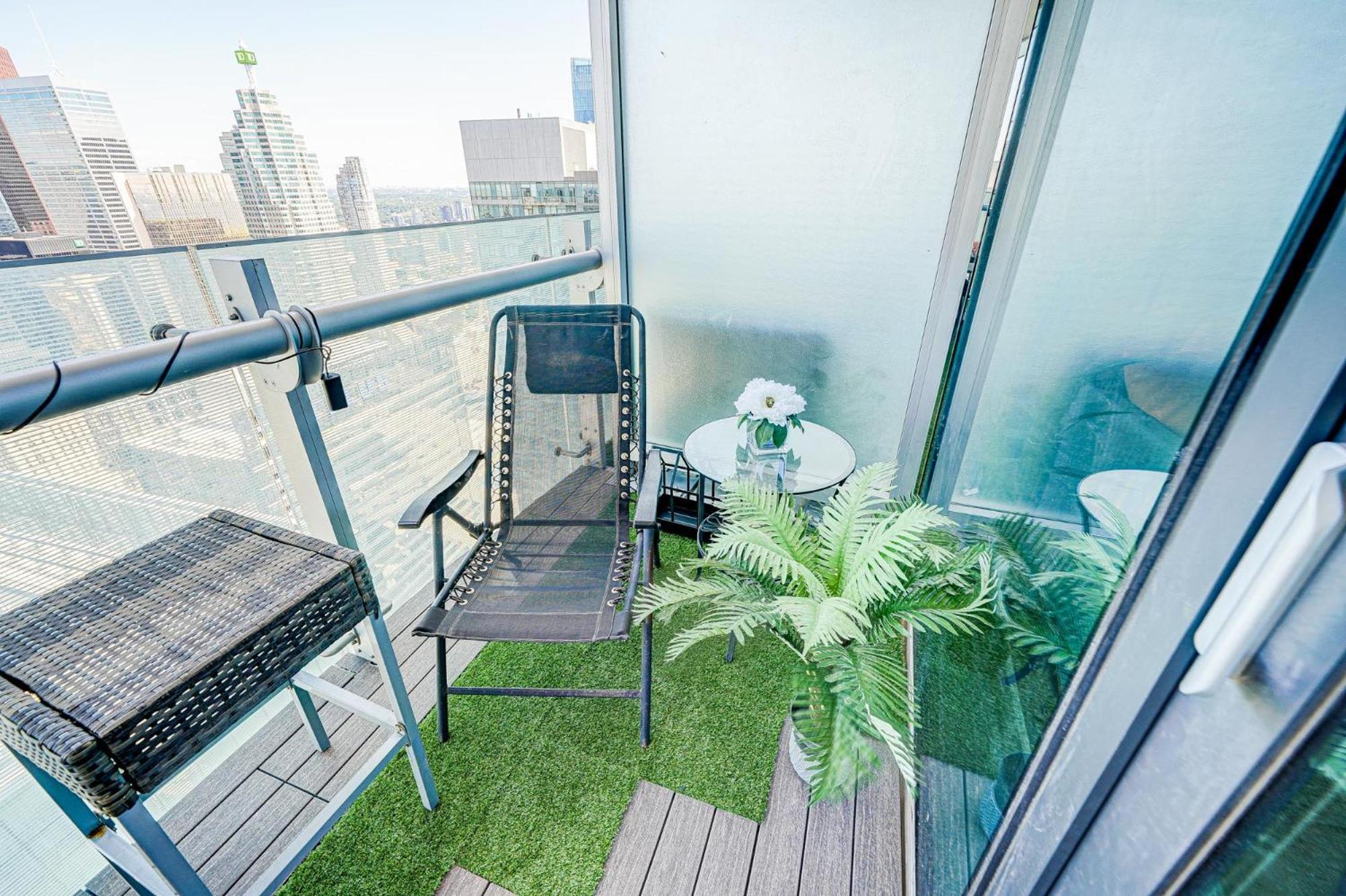 Skytree - Modern Rusty Condo Close To Union Station In Heart Of Downtown Торонто Экстерьер фото