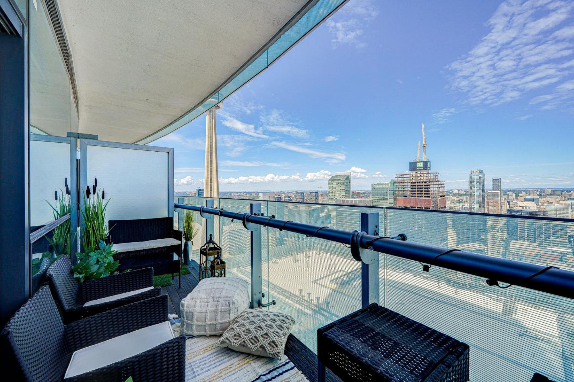 Skytree - Modern Rusty Condo Close To Union Station In Heart Of Downtown Торонто Экстерьер фото